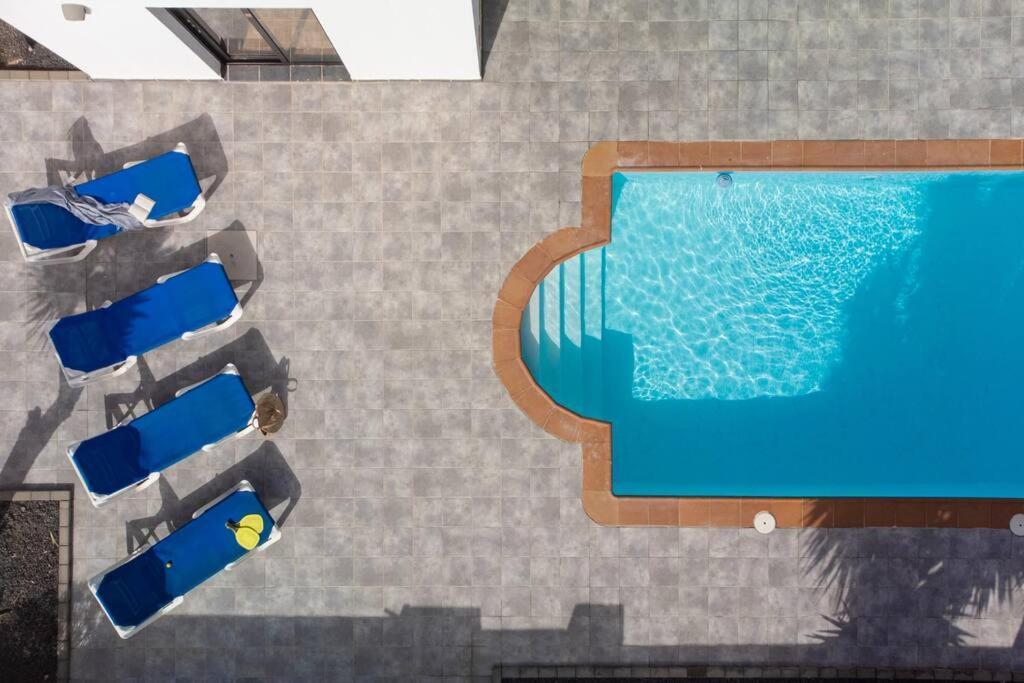 Casa Marlay Spacious, Heated Pool, Bbq & Fast Wi-Fi Only 15 Minutes Walk To Town Playa Blanca  Bagian luar foto