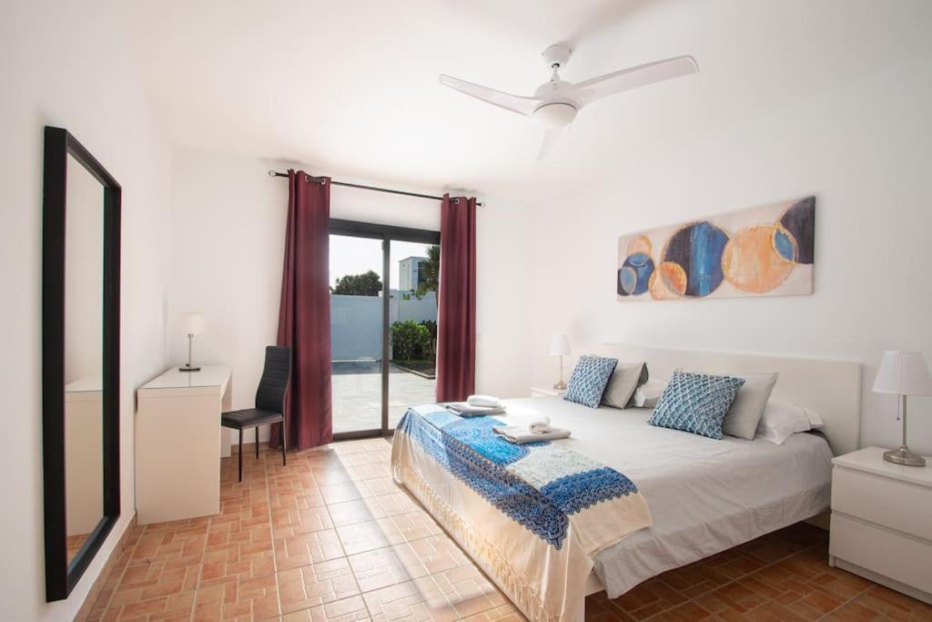Casa Marlay Spacious, Heated Pool, Bbq & Fast Wi-Fi Only 15 Minutes Walk To Town Playa Blanca  Bagian luar foto