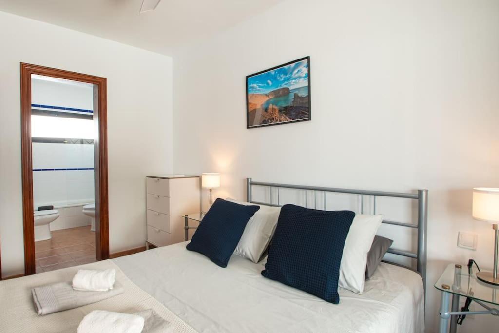Casa Marlay Spacious, Heated Pool, Bbq & Fast Wi-Fi Only 15 Minutes Walk To Town Playa Blanca  Bagian luar foto