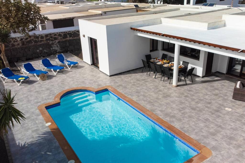 Casa Marlay Spacious, Heated Pool, Bbq & Fast Wi-Fi Only 15 Minutes Walk To Town Playa Blanca  Bagian luar foto