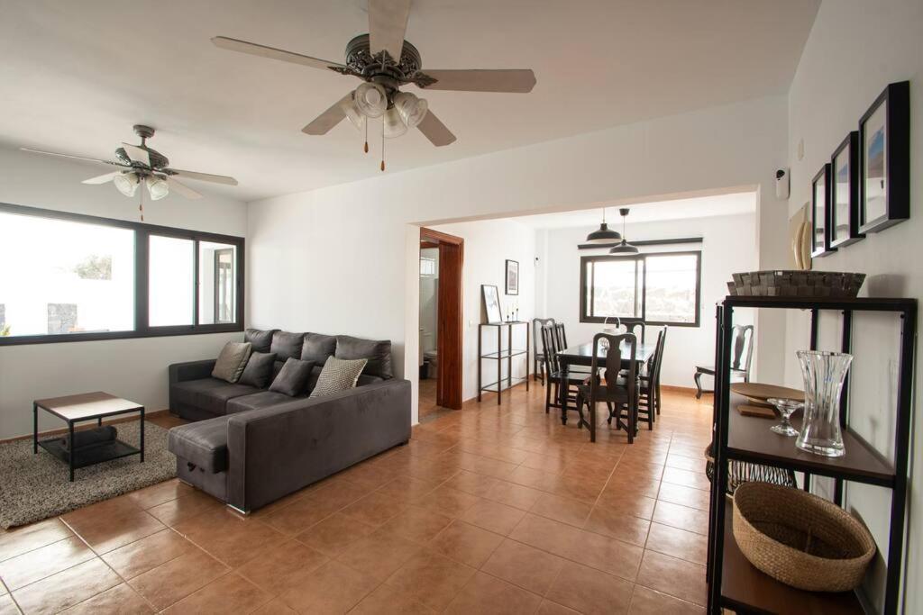 Casa Marlay Spacious, Heated Pool, Bbq & Fast Wi-Fi Only 15 Minutes Walk To Town Playa Blanca  Bagian luar foto