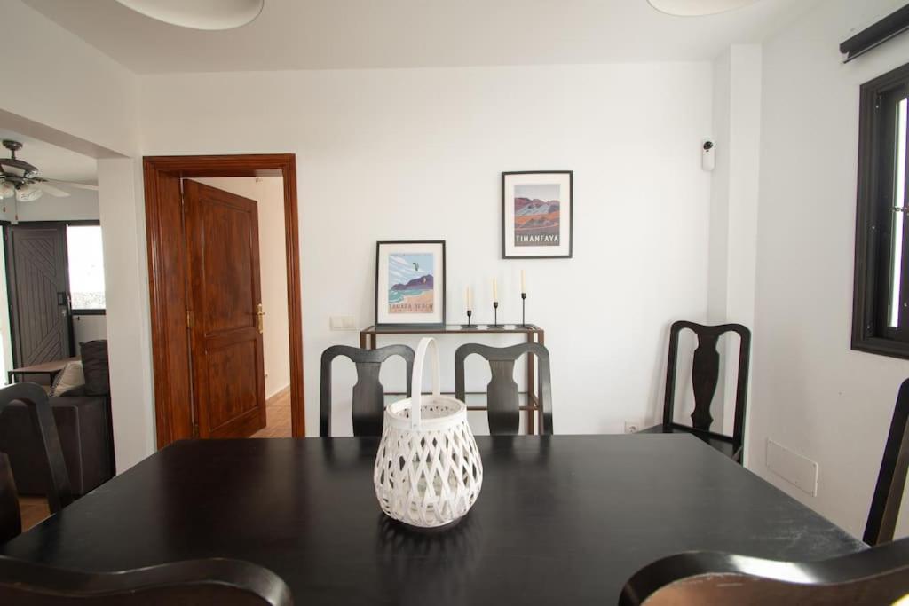 Casa Marlay Spacious, Heated Pool, Bbq & Fast Wi-Fi Only 15 Minutes Walk To Town Playa Blanca  Bagian luar foto